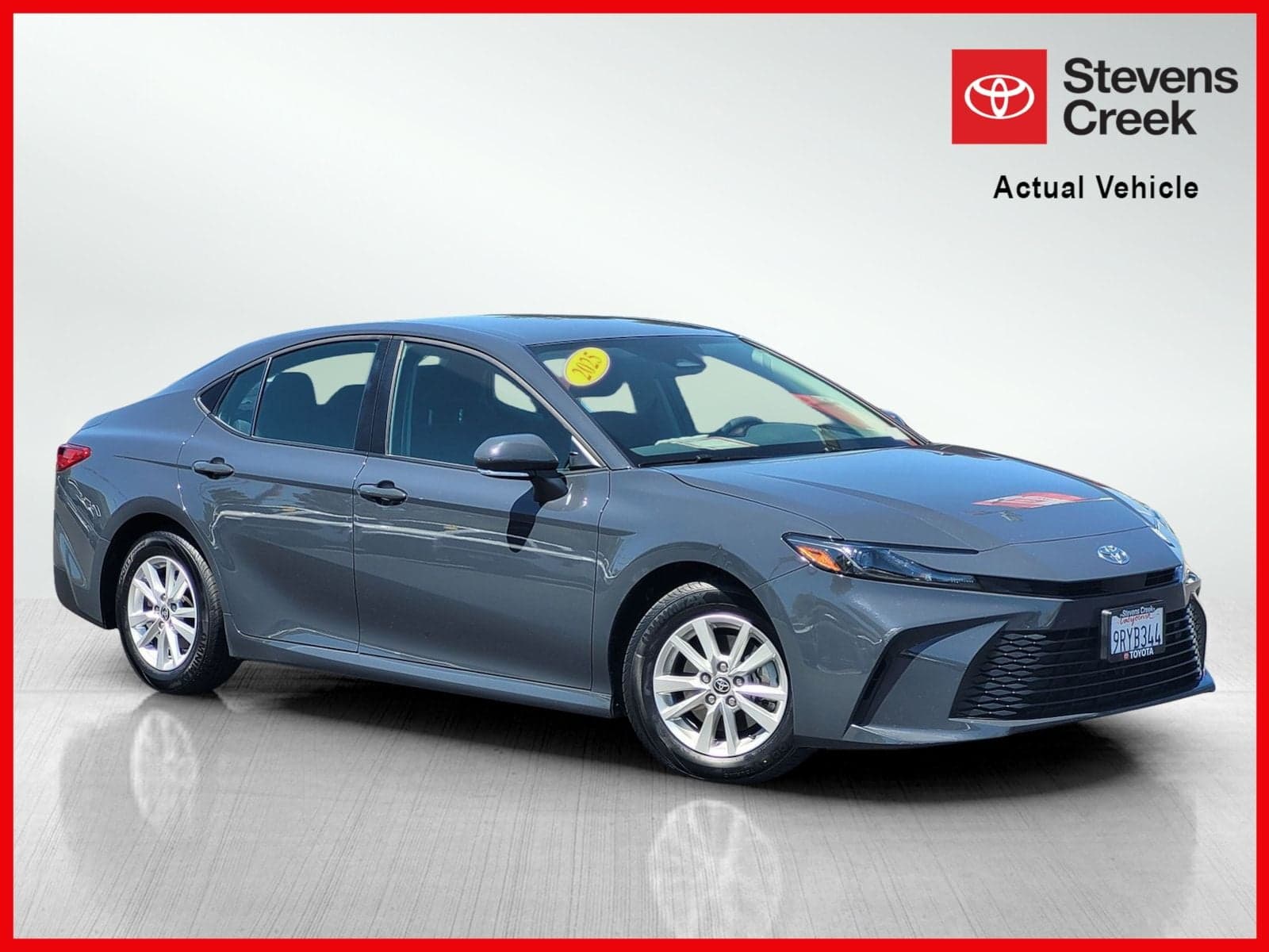 2025 Toyota Camry LE — photo 1 of 40