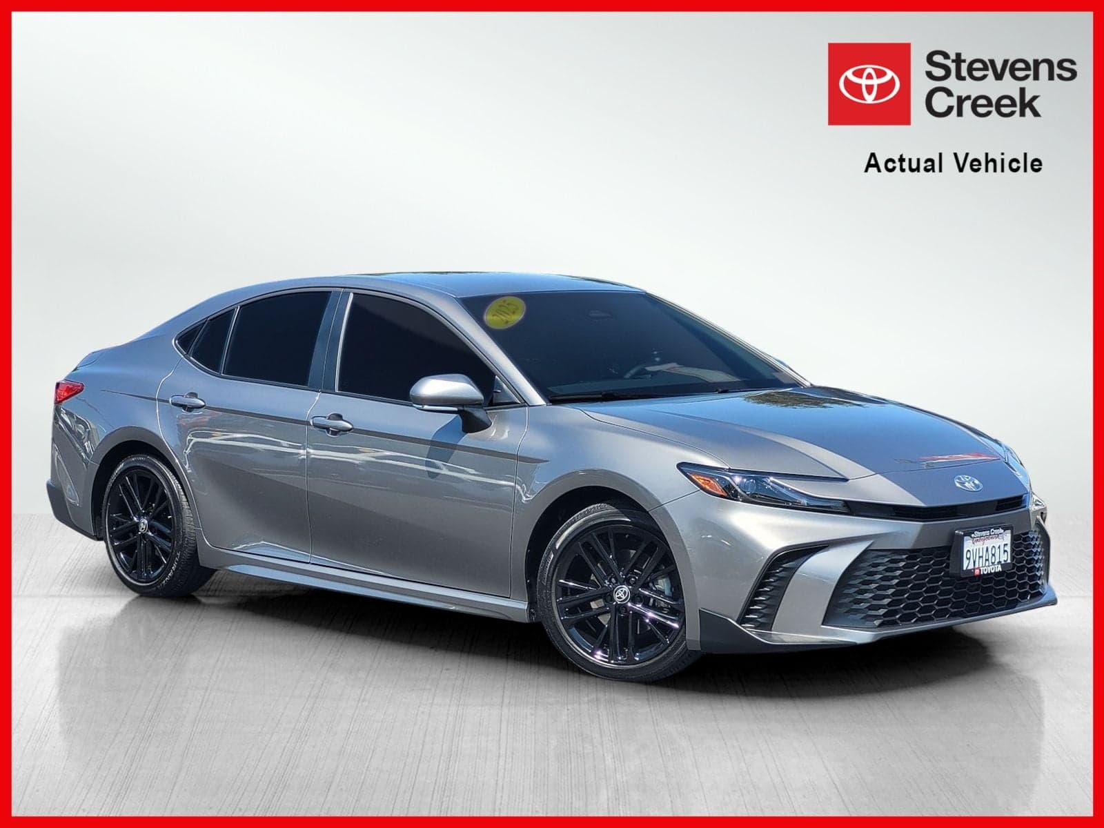2025 Toyota Camry SE — photo 1 of 40