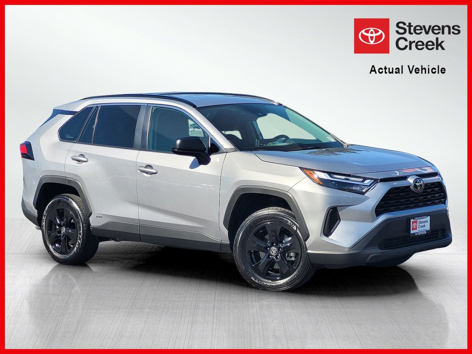 2025 Toyota RAV4 Hybrid LE — photo 1 of 5