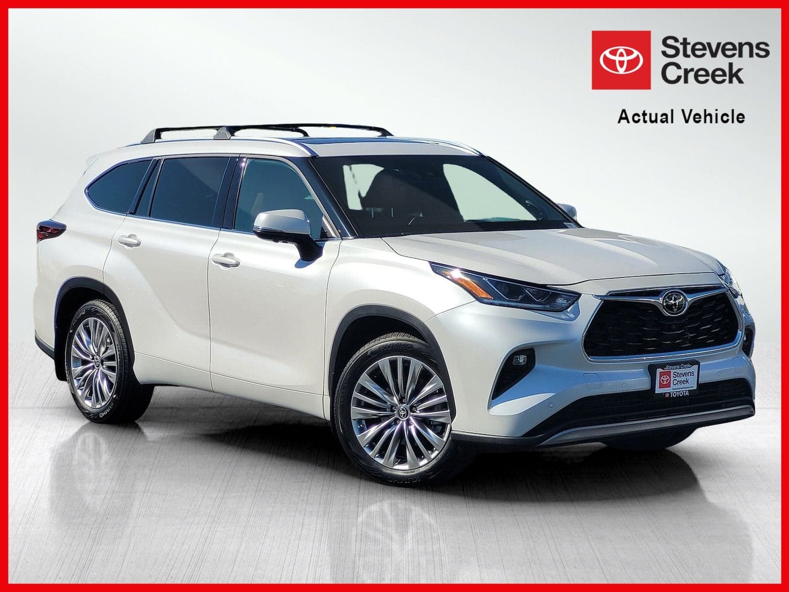 2024 Toyota Highlander Platinum — photo 1 of 21