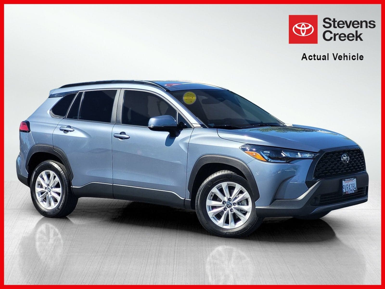 2023 Toyota Corolla Cross LE — photo 1 of 20