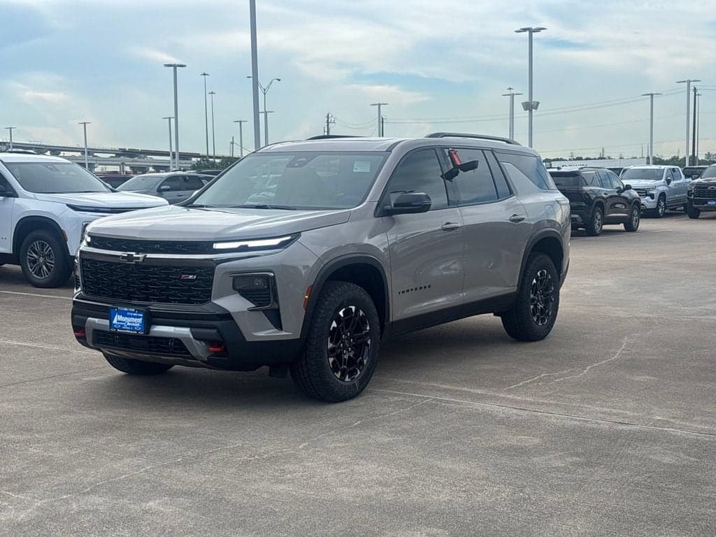 2027 Chevrolet Traverse AWD Z71 — photo 1 of 32