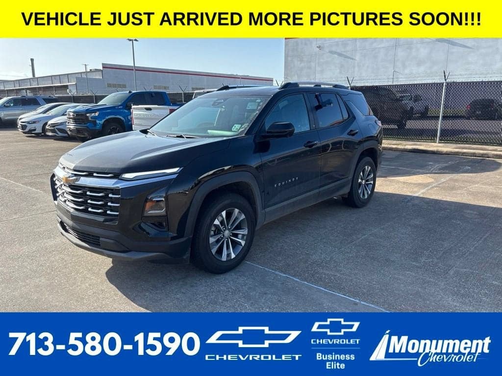 2025 Chevrolet Equinox LT — photo 1 of 15