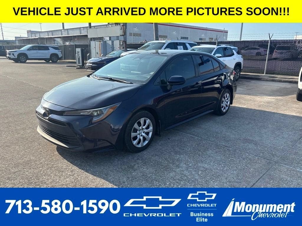 2024 Toyota Corolla LE — photo 1 of 15