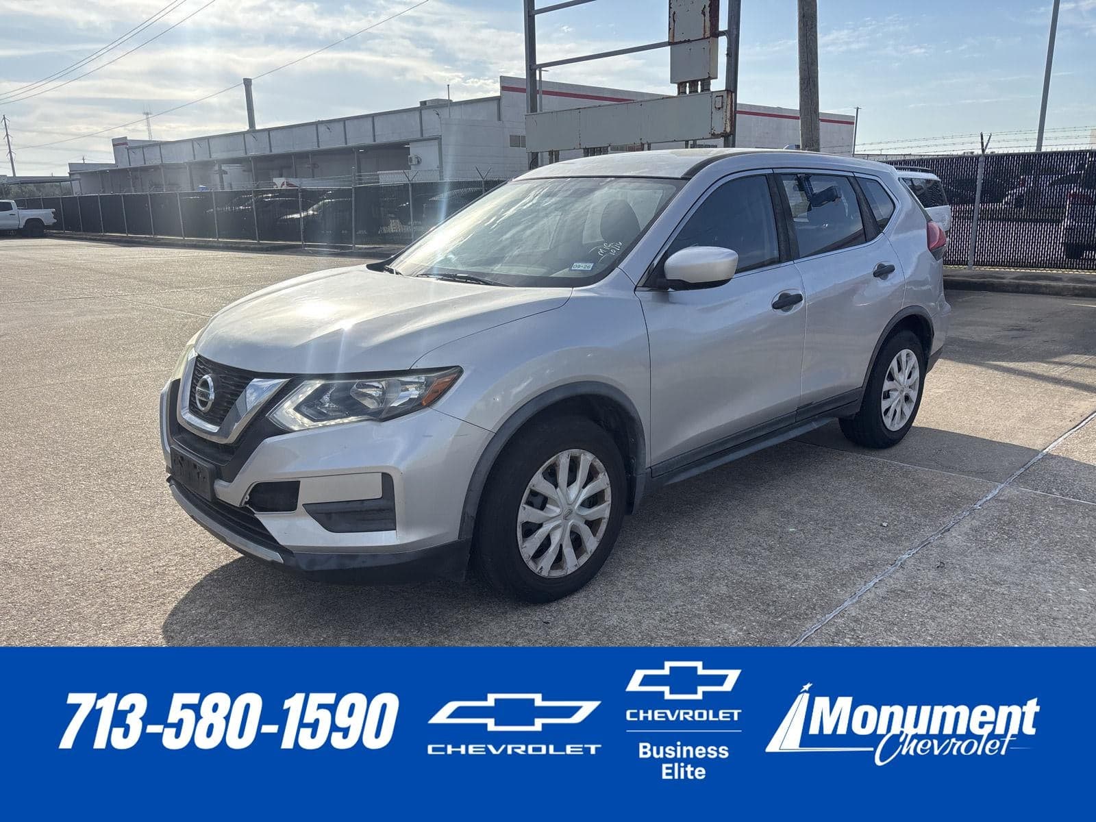 2017 Nissan Rogue S — photo 1 of 5