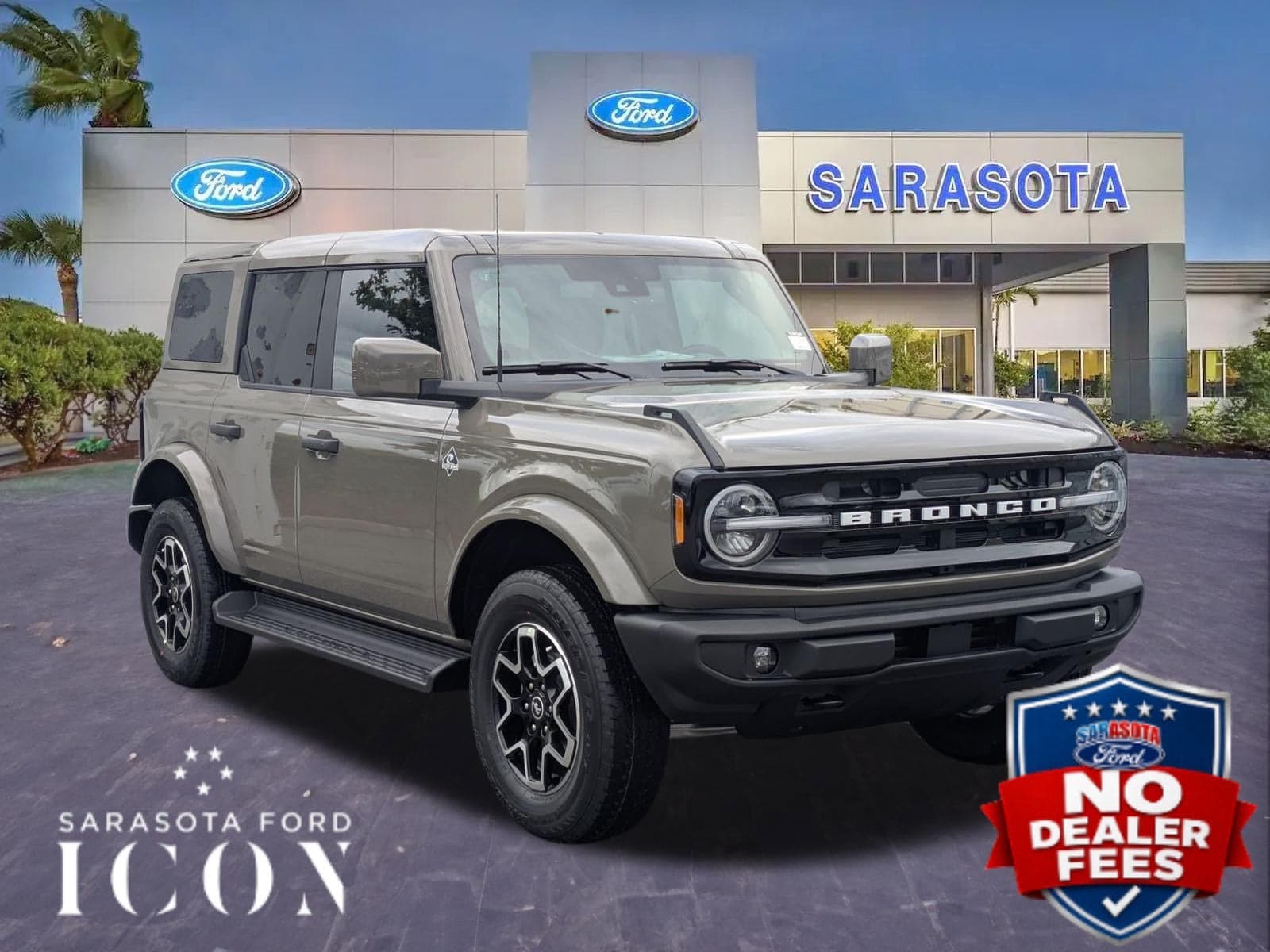 2026 Ford Bronco Outer Banks — photo 1 of 5