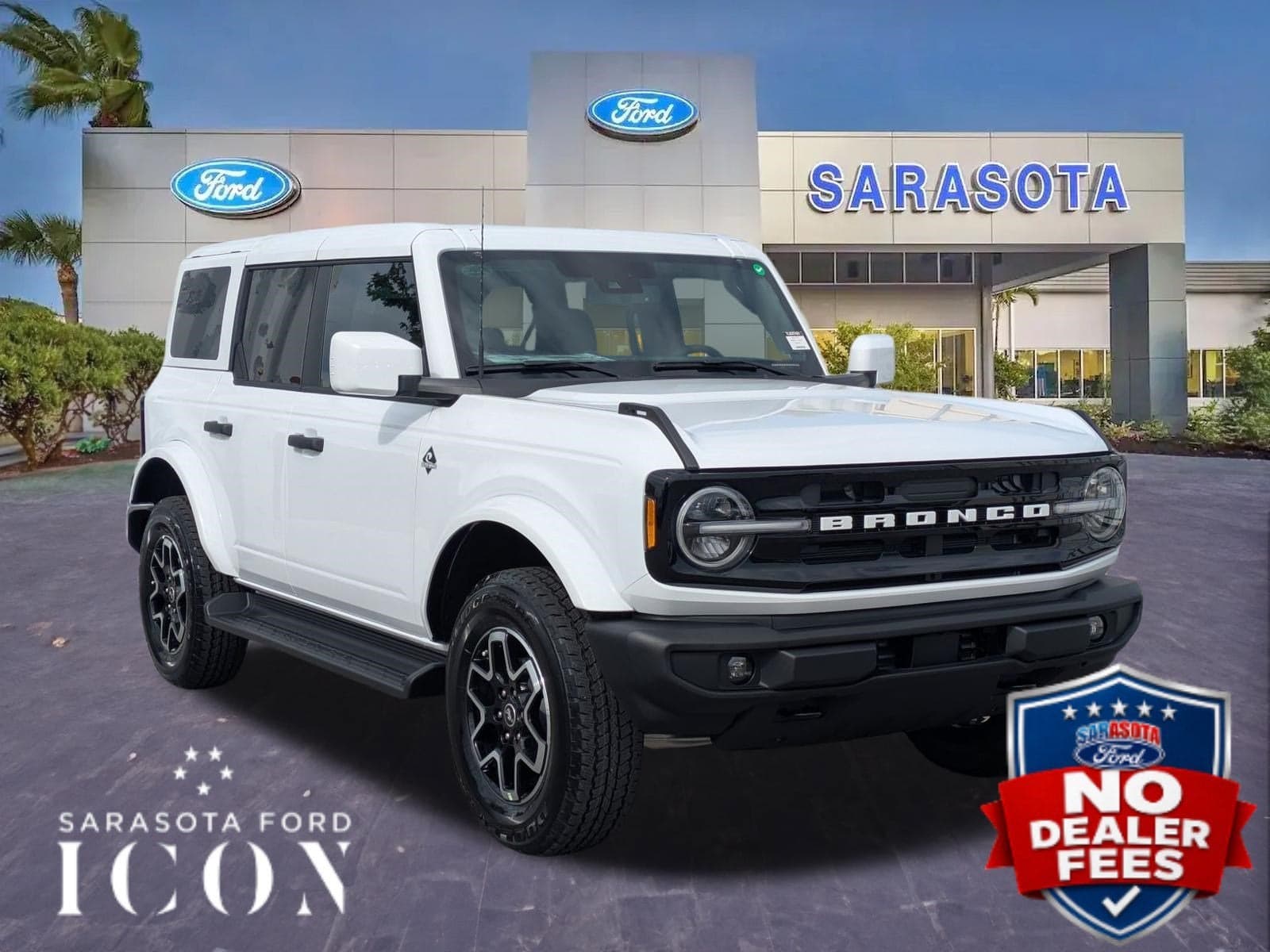 2026 Ford Bronco Outer Banks — photo 1 of 35