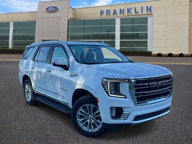 2022 GMC Yukon SLT — photo 1 of 12
