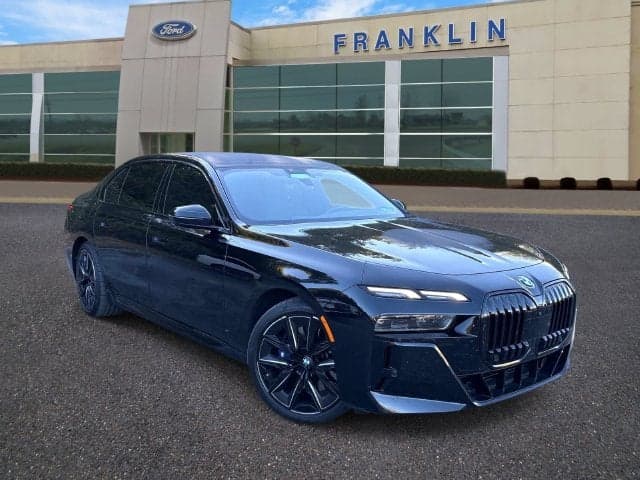2023 BMW 7 Series 760i xDrive — photo 1 of 12