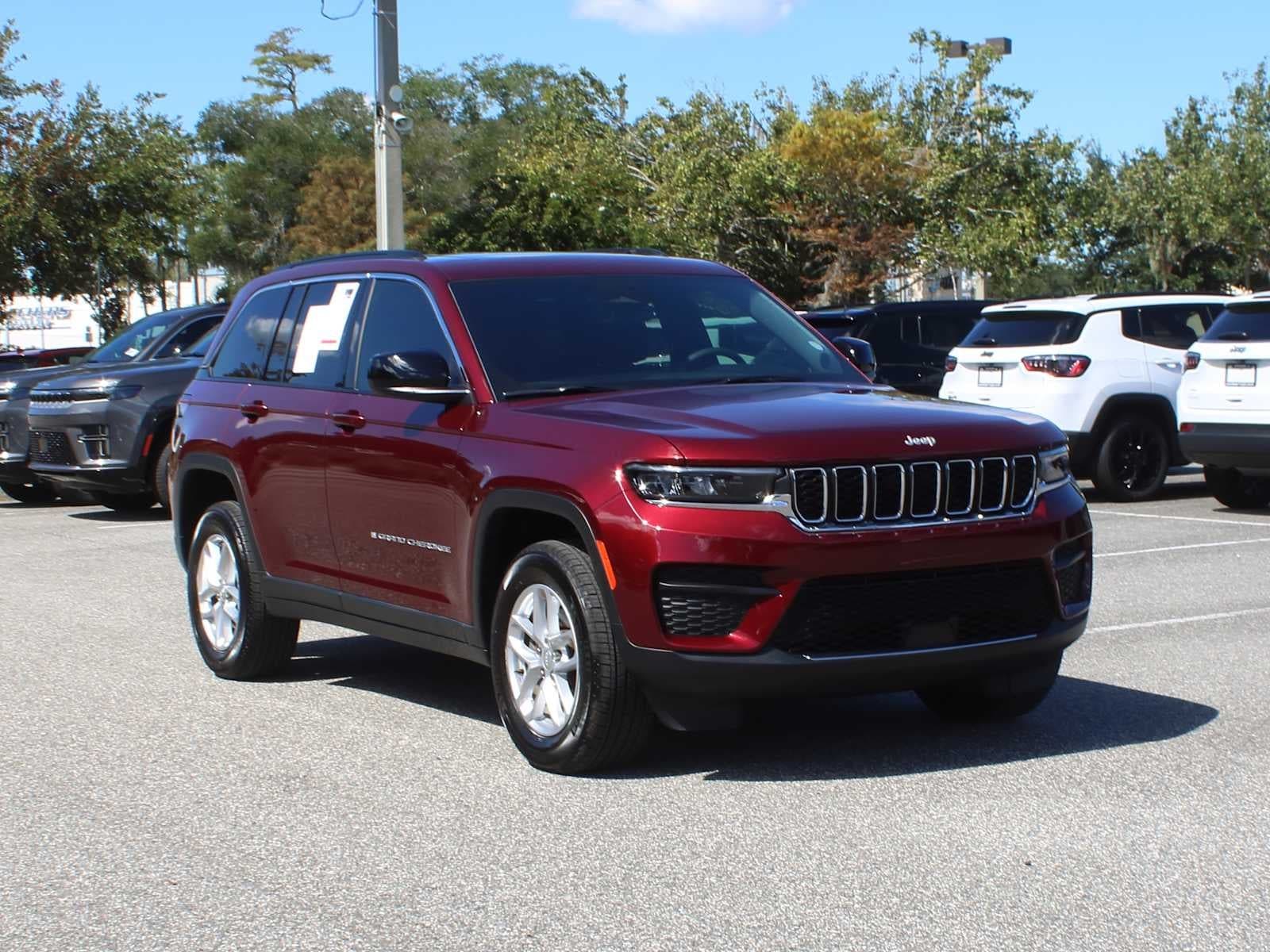 2025 Jeep Grand Cherokee Laredo X — photo 1 of 5