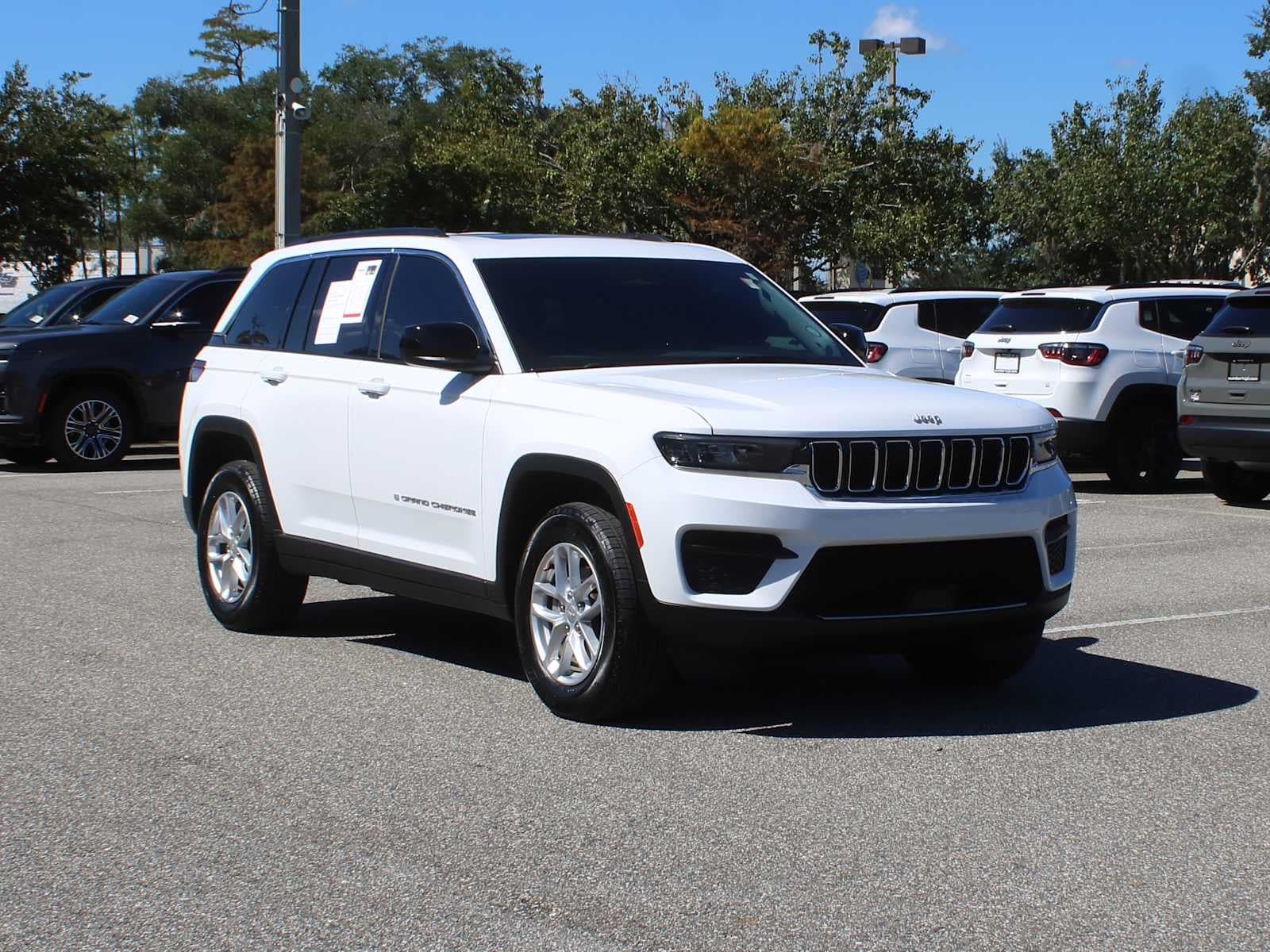 2025 Jeep Grand Cherokee Laredo X — photo 1 of 5