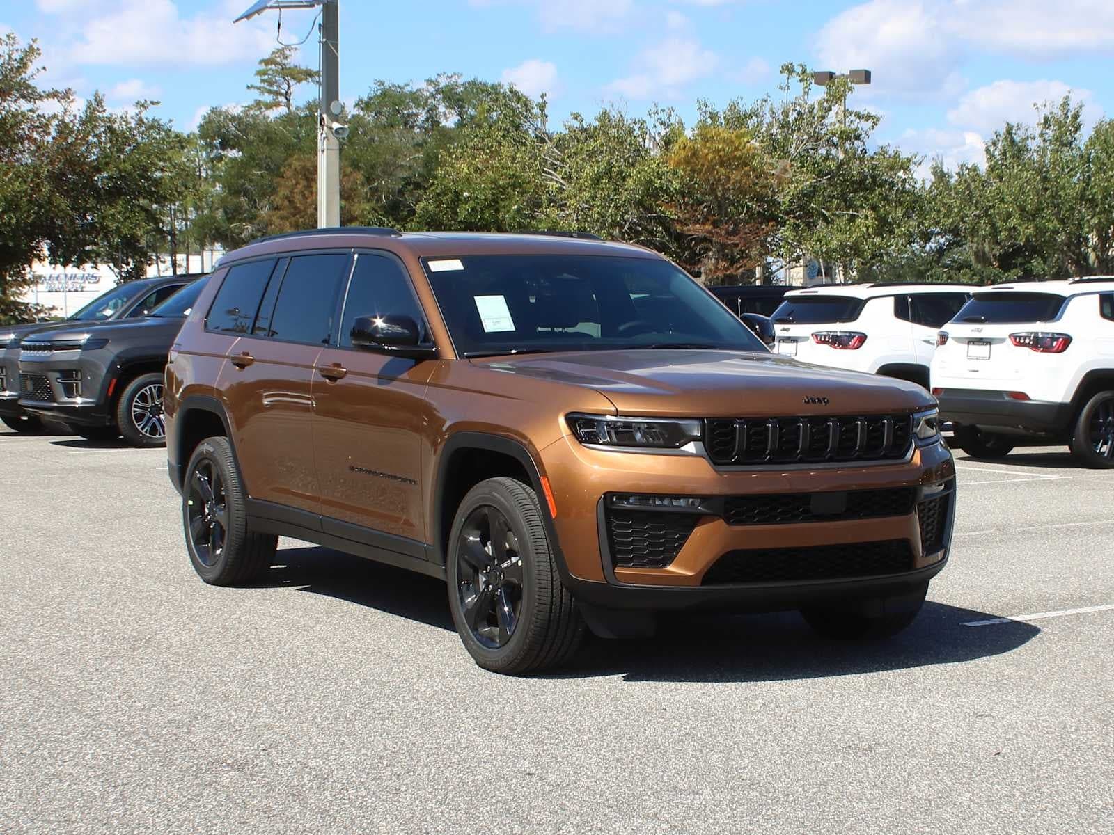 2027 Jeep Grand Cherokee L Limited — photo 1 of 5