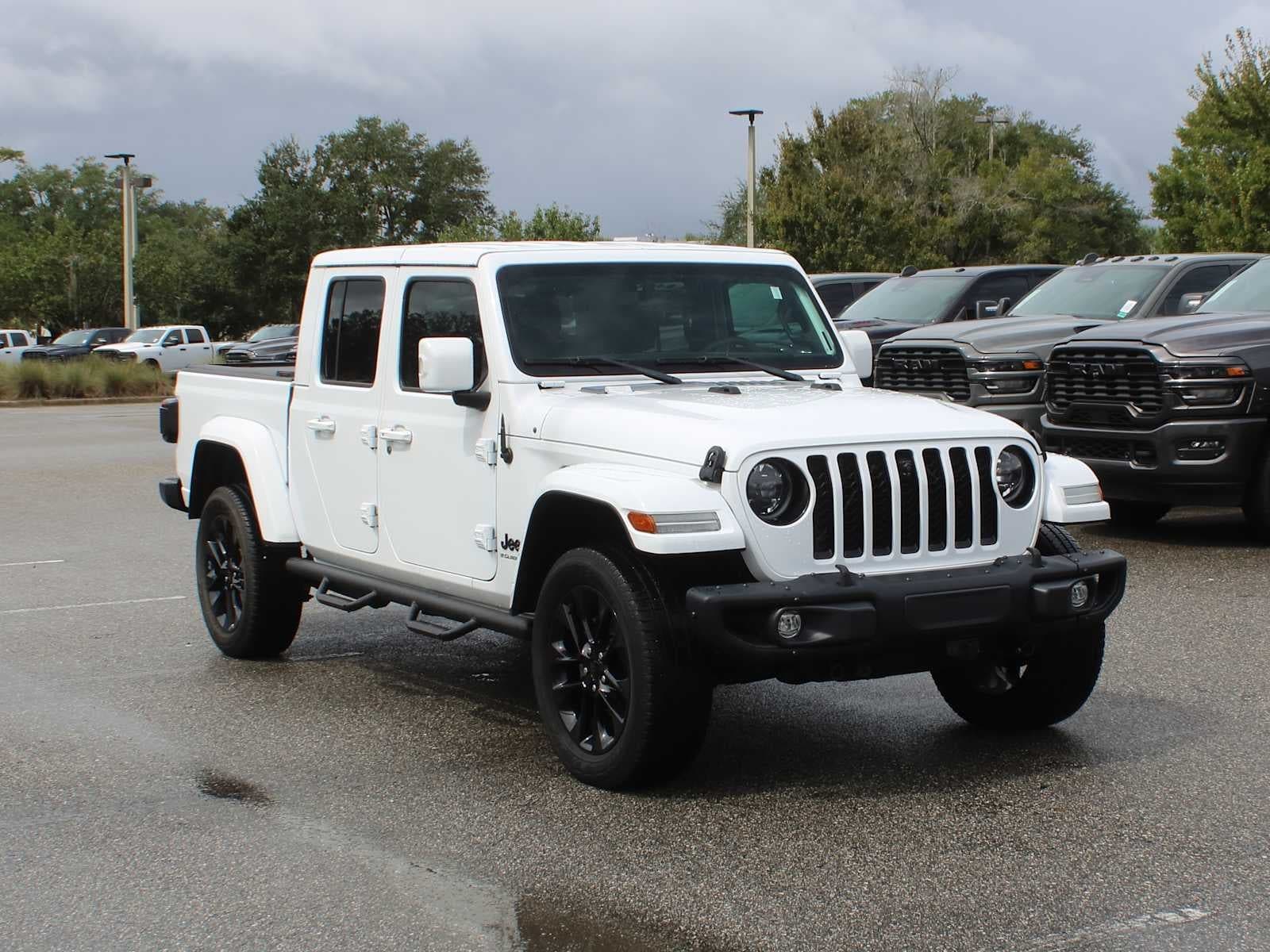 2023 Jeep Gladiator High Altitude — photo 1 of 5