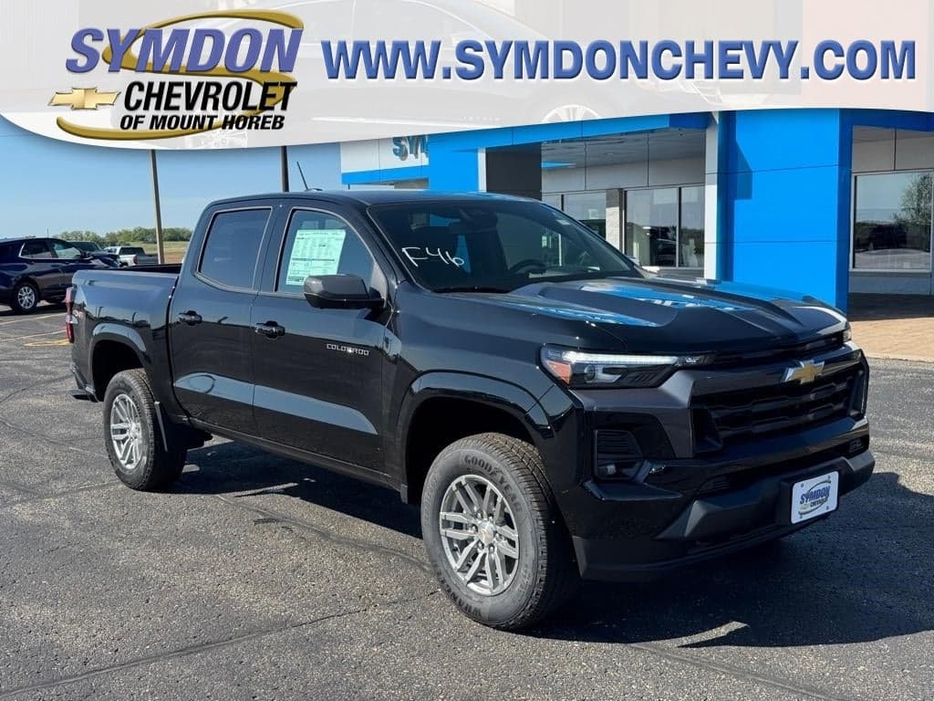 2025 Chevrolet Colorado WT/LT — photo 1 of 16