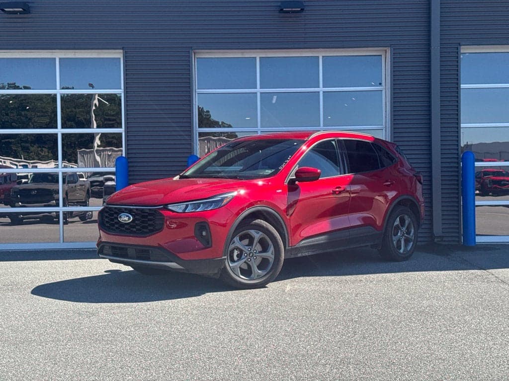 2025 Ford Escape ST-Line Select — photo 1 of 5