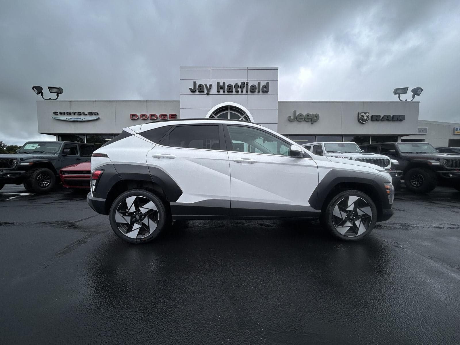 2024 Hyundai Kona Limited — photo 1 of 5