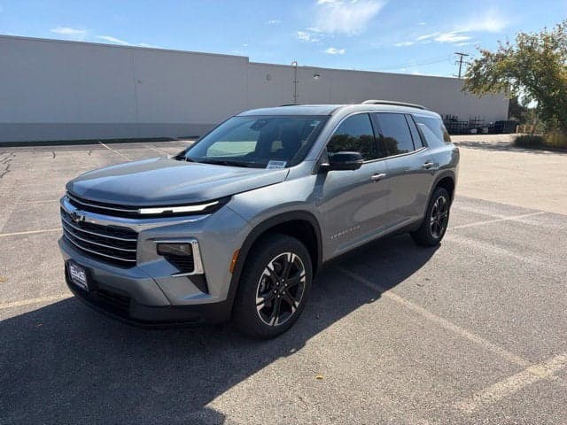 2027 Chevrolet Traverse AWD LT — photo 1 of 5