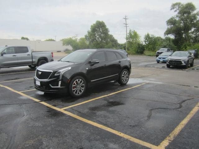 2023 Cadillac XT5 AWD Sport — photo 1 of 2