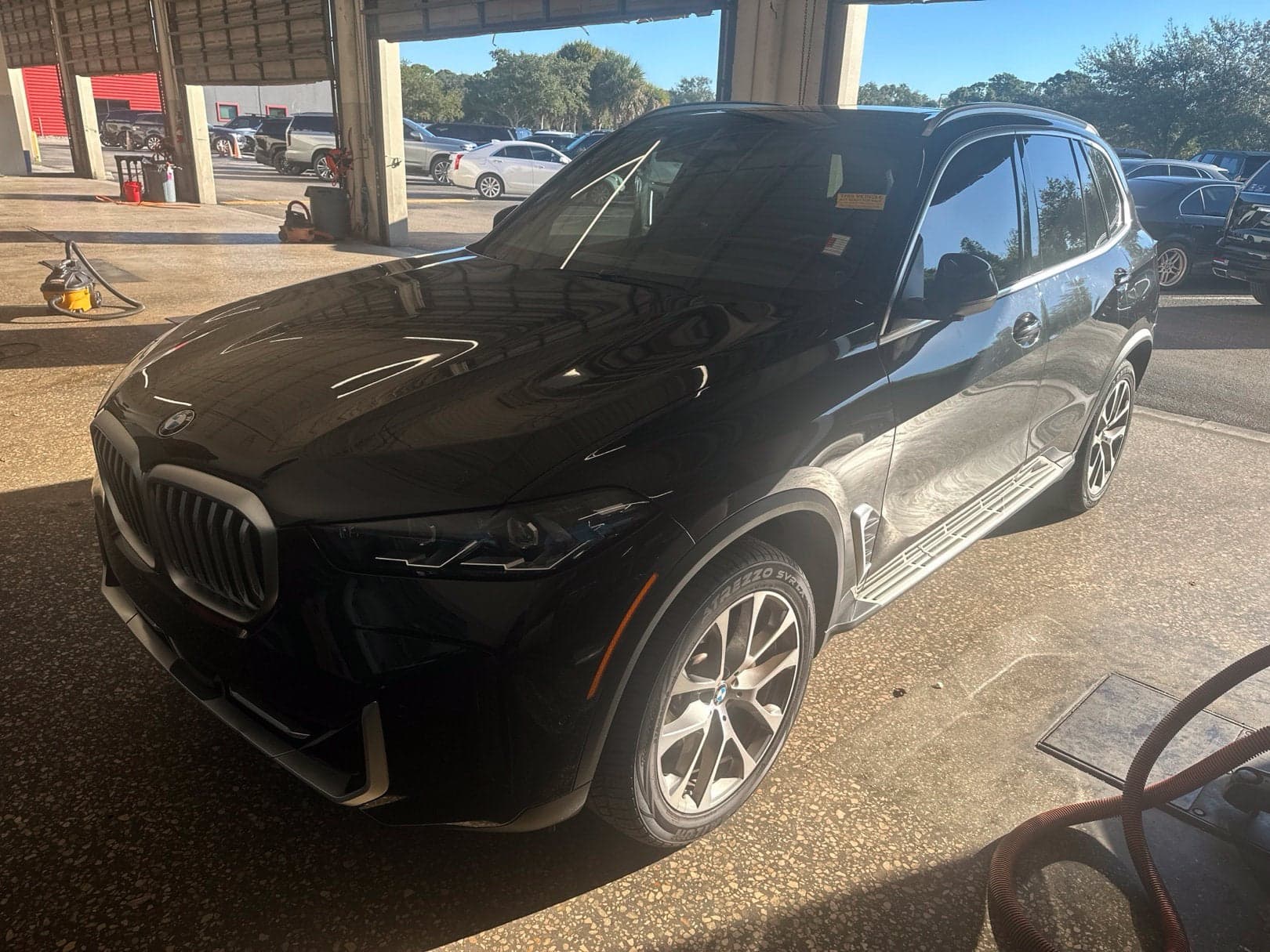 2025 BMW X5 sDrive40i — photo 1 of 2