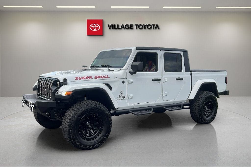 2022 Jeep Gladiator Willys — photo 1 of 27
