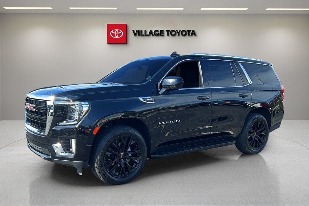 2022 GMC Yukon SLE — photo 1 of 27