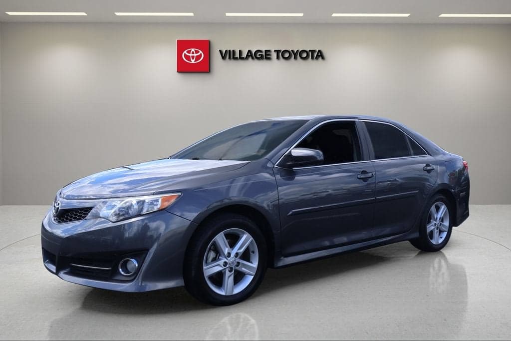 2014 Toyota Camry L — photo 1 of 27