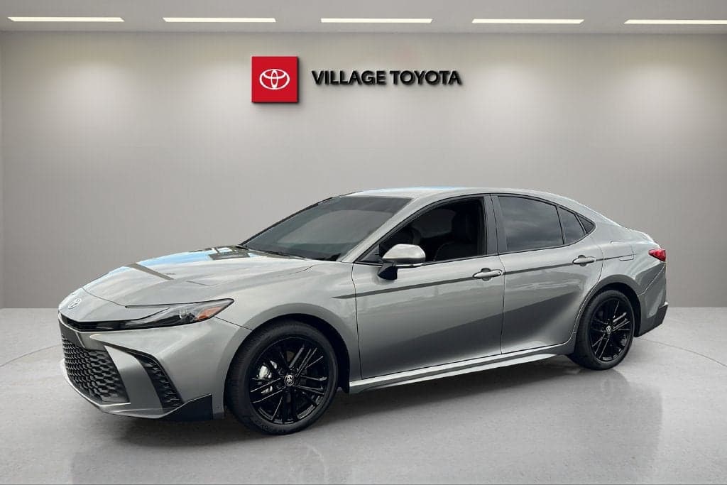 2026 Toyota Camry LE — photo 1 of 26
