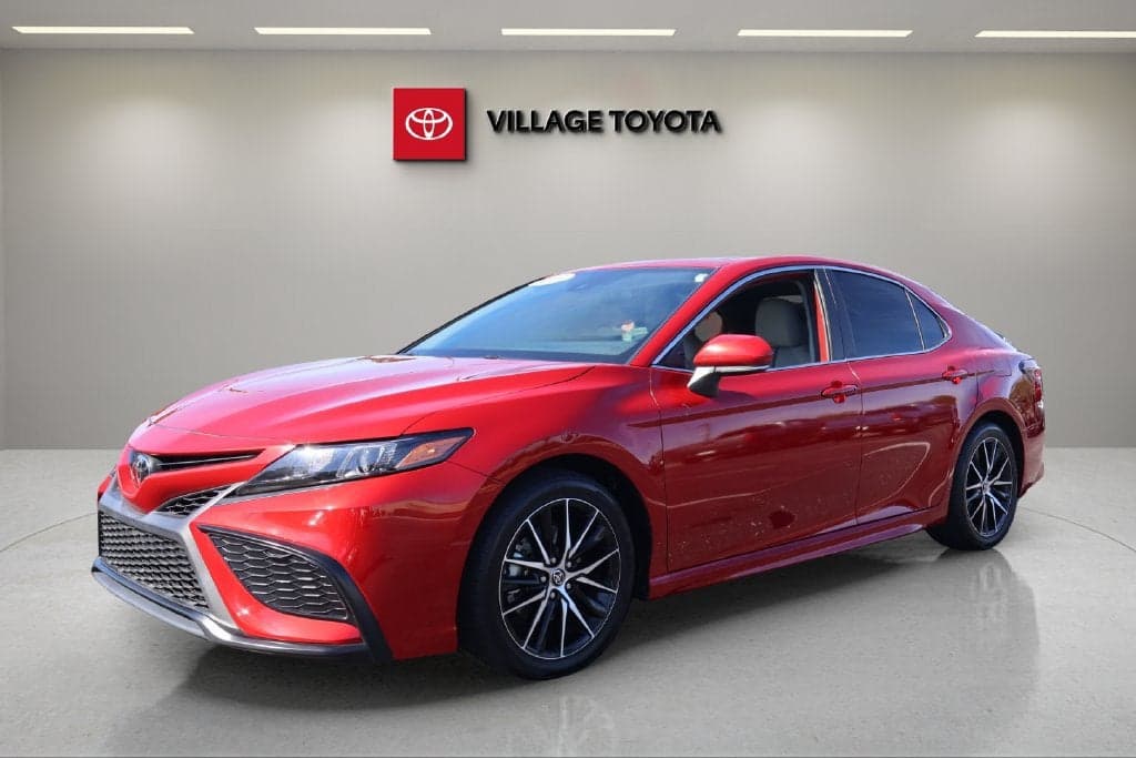 2023 Toyota Camry SE — photo 1 of 26