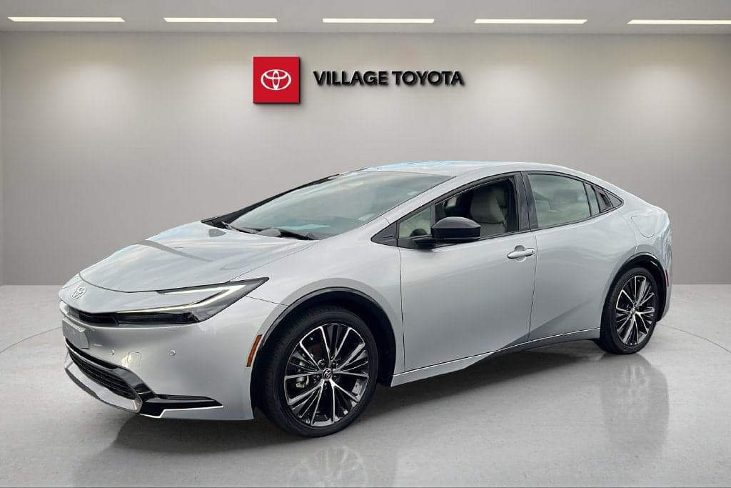 2026 Toyota Prius LE — photo 1 of 26
