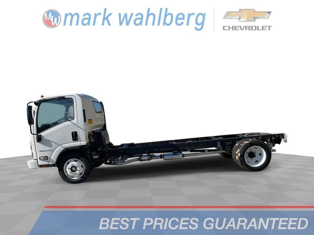 2024 Chevrolet Low Cab Forward 5500 XG 5500 — photo 1 of 33