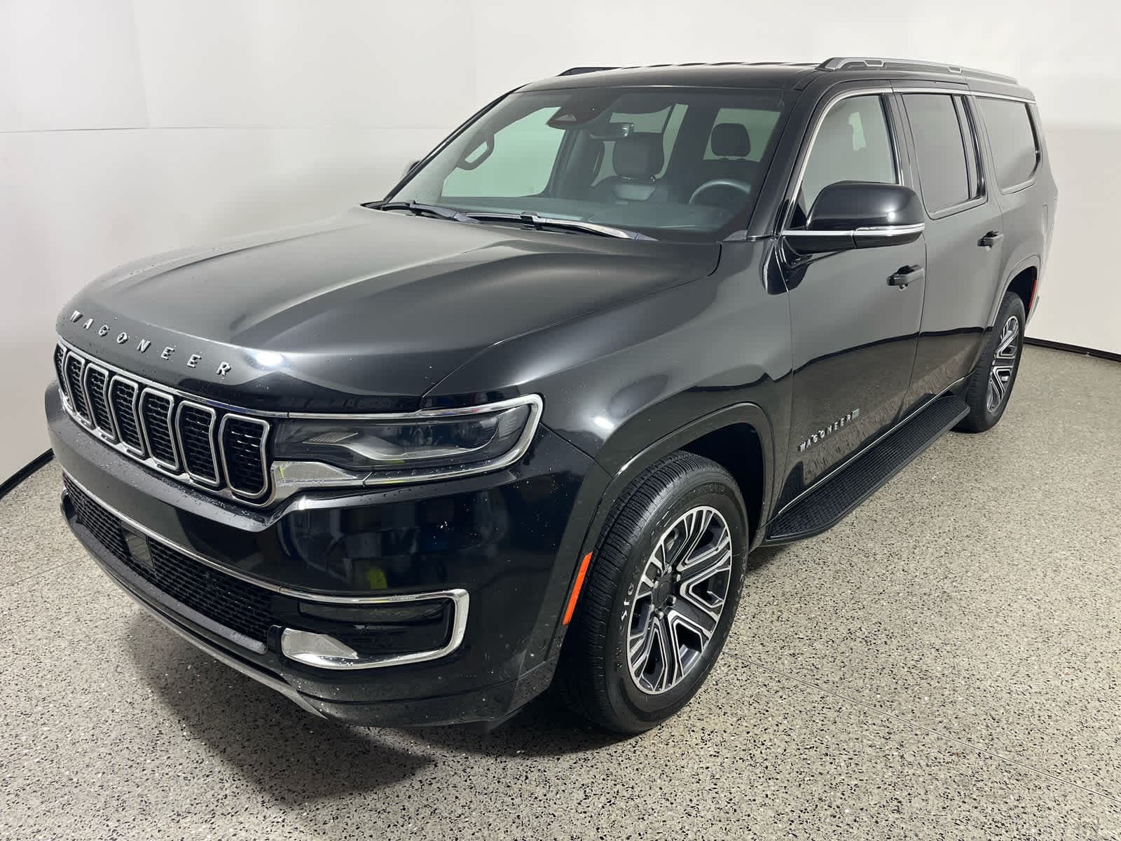 2024 Jeep Wagoneer L Series II — photo 1 of 31