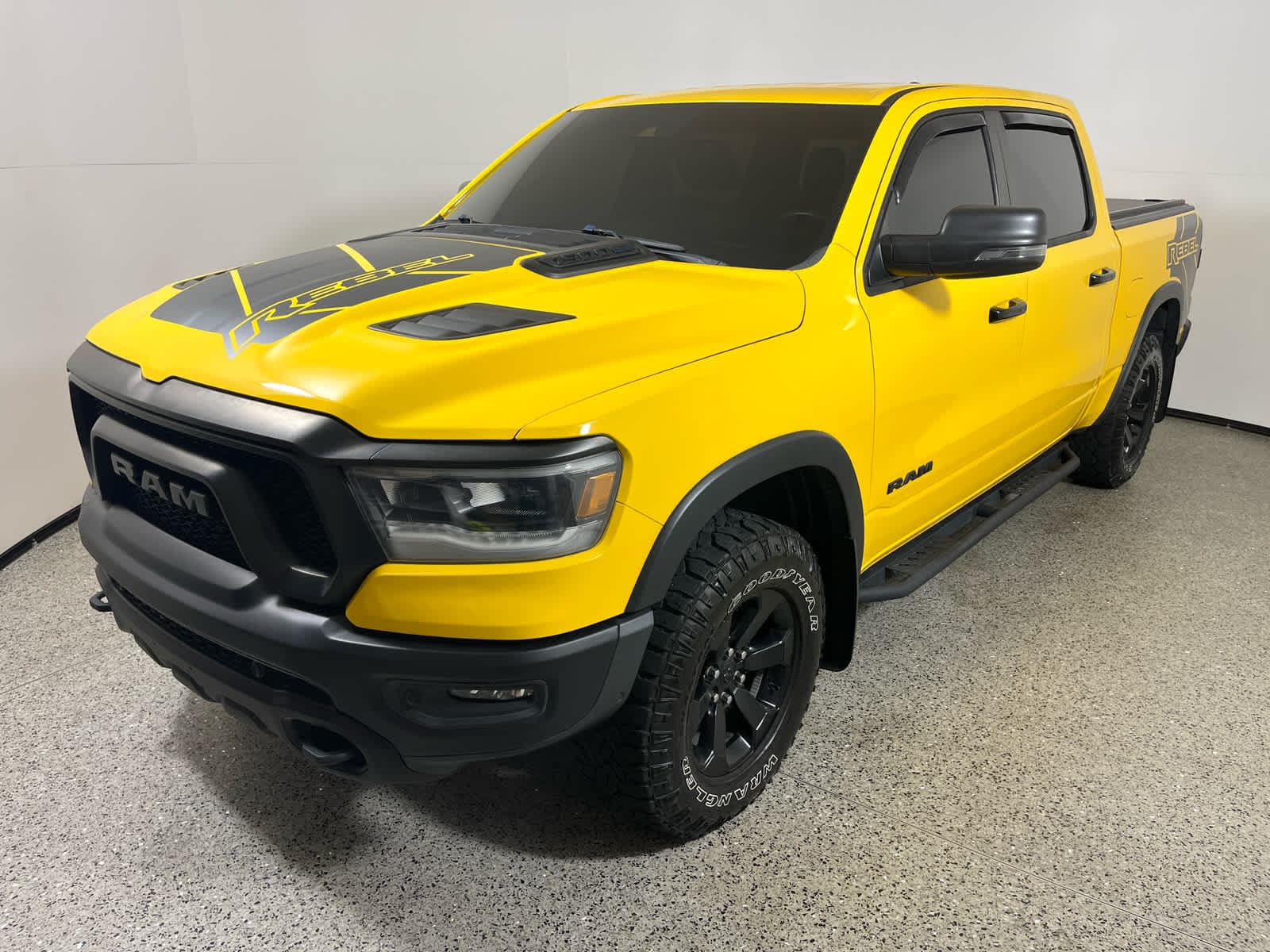 2023 RAM 1500 Rebel — photo 1 of 29