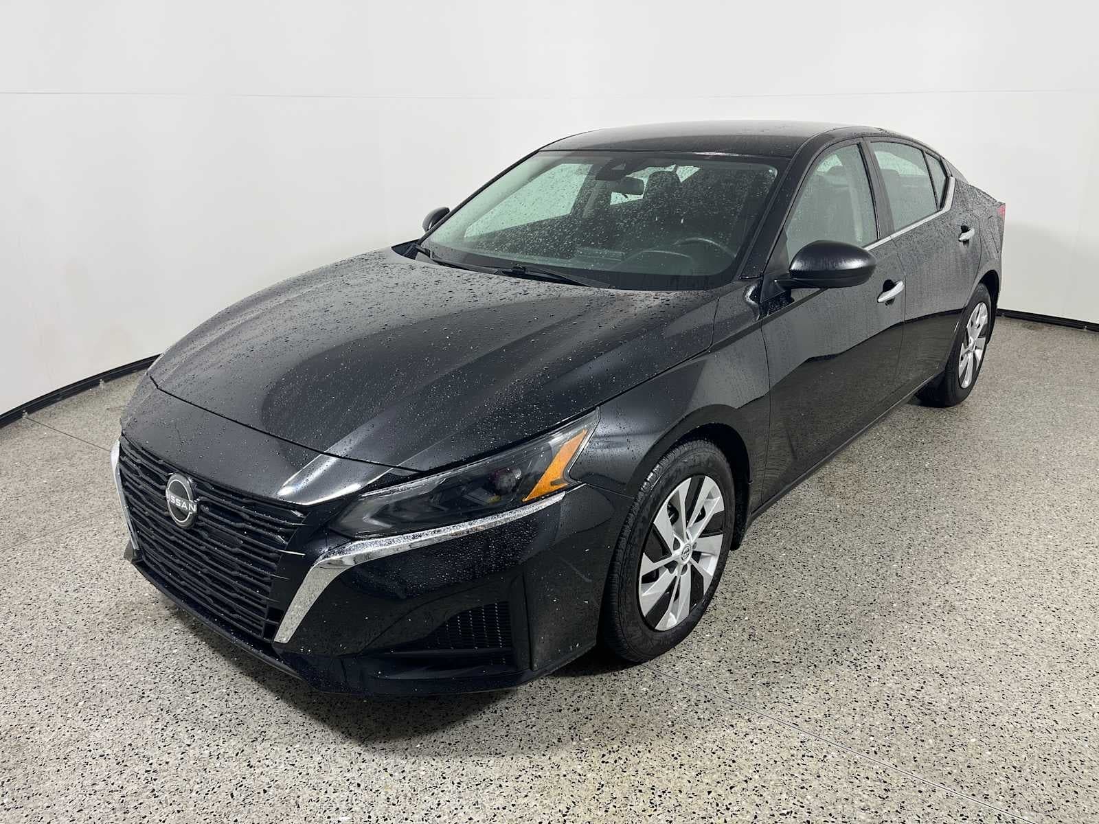 2024 Nissan Altima 2.5 S — photo 1 of 5