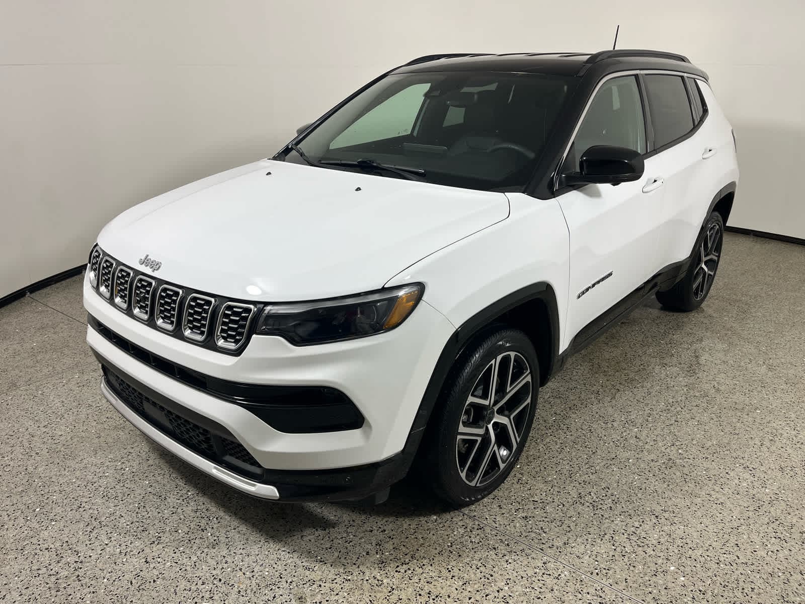 2025 Jeep Compass Limited — photo 1 of 5