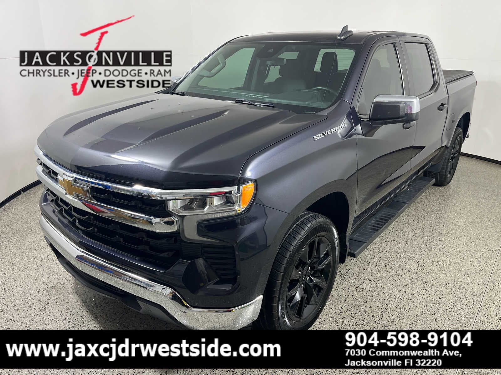 2023 Chevrolet Silverado 1500 LT — photo 1 of 28