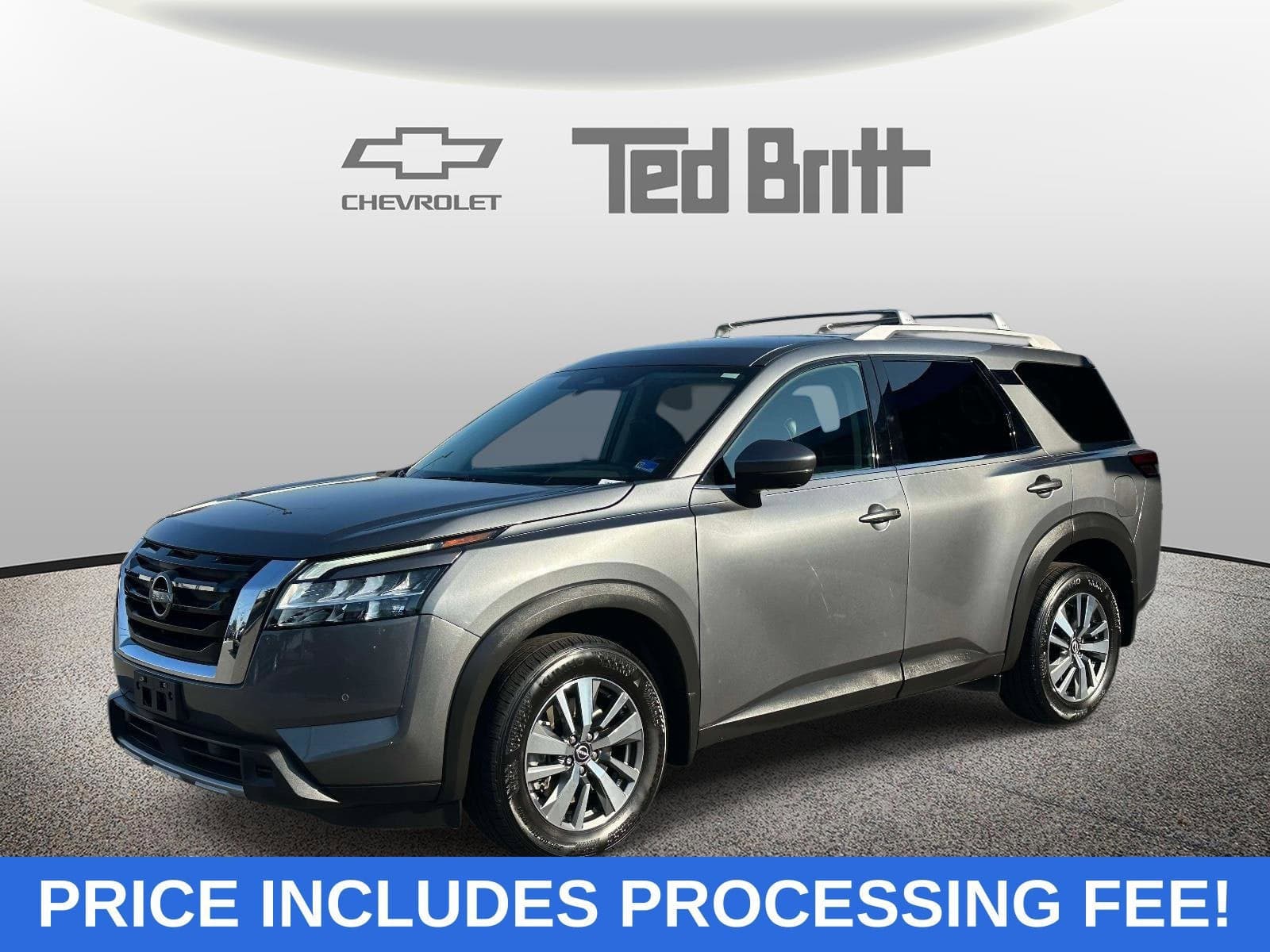 2024 Nissan Pathfinder SL — photo 1 of 5
