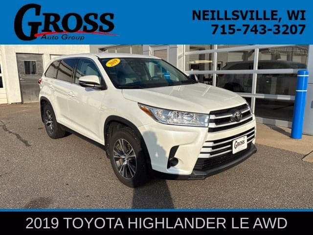 2019 Toyota Highlander LE — photo 1 of 5