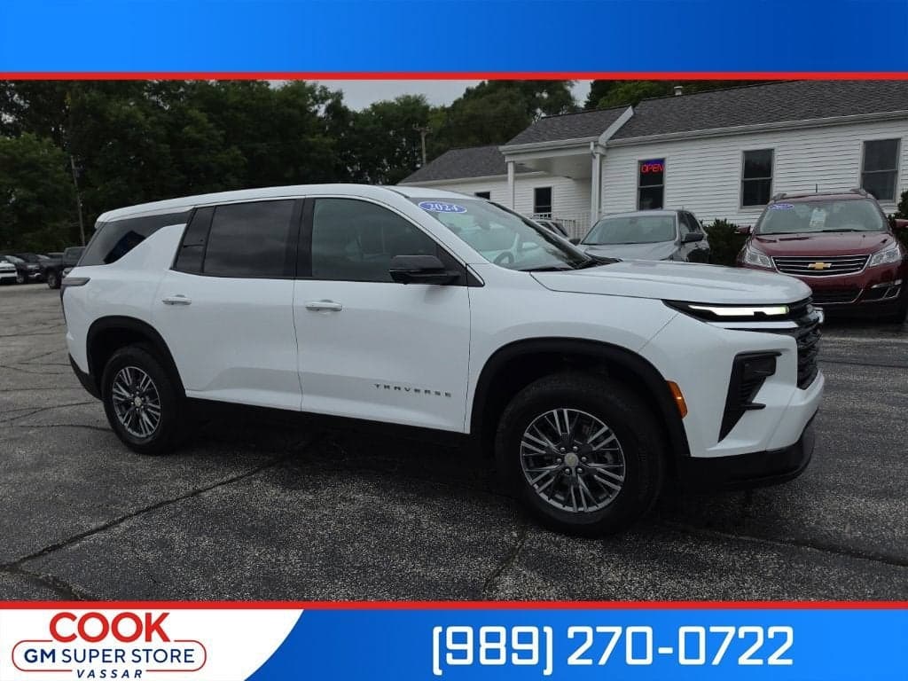 2024 Chevrolet Traverse LS — photo 1 of 30