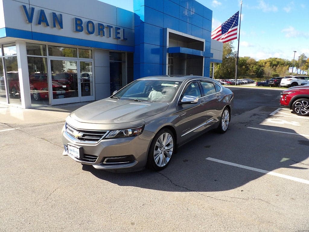 2017 Chevrolet Impala Premier — photo 1 of 5