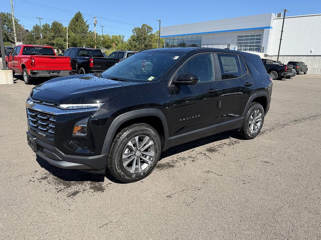 2027 Chevrolet Equinox AWD LT — photo 1 of 23
