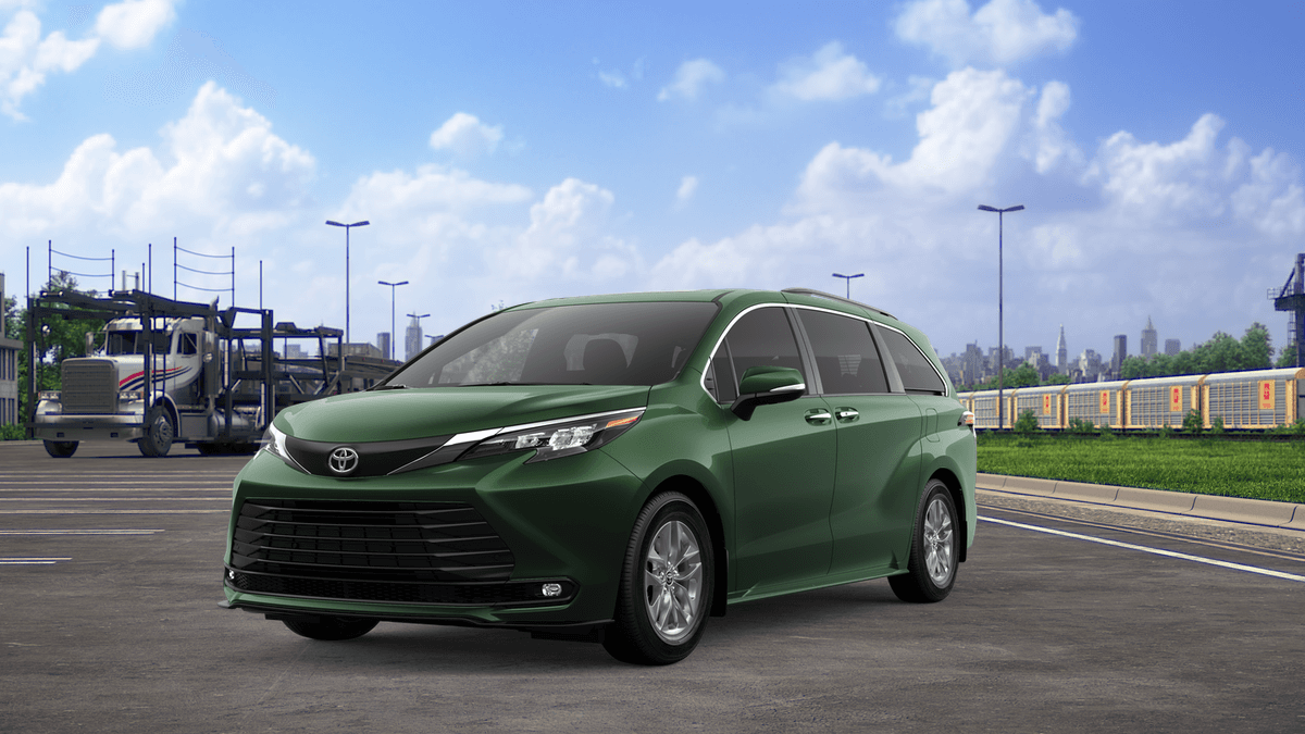 2026 Toyota Sienna XLE — photo 1 of 8