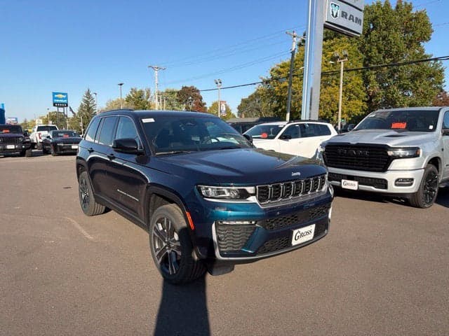 2027 Jeep Grand Cherokee Limited — photo 1 of 5