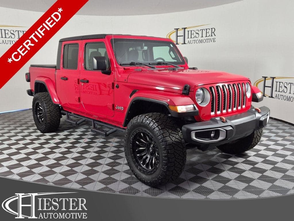 2023 Jeep Gladiator Overland — photo 1 of 5