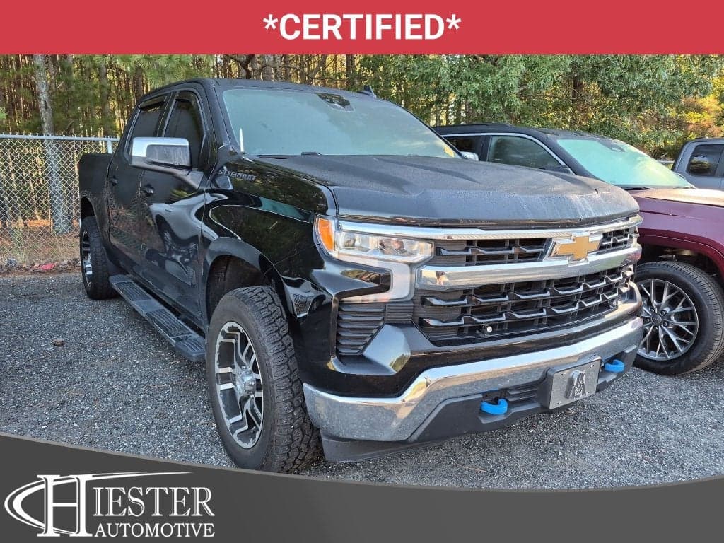 2022 Chevrolet Silverado 1500 LT — photo 1 of 5