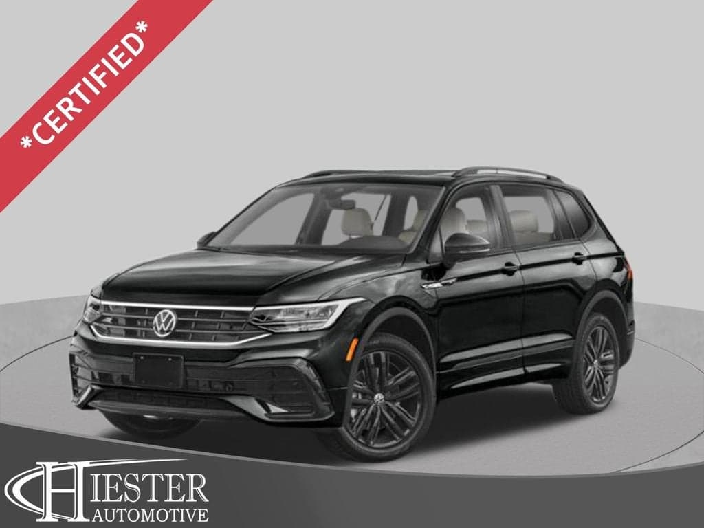 2023 Volkswagen Tiguan SE R-Line Black — photo 1 of 4