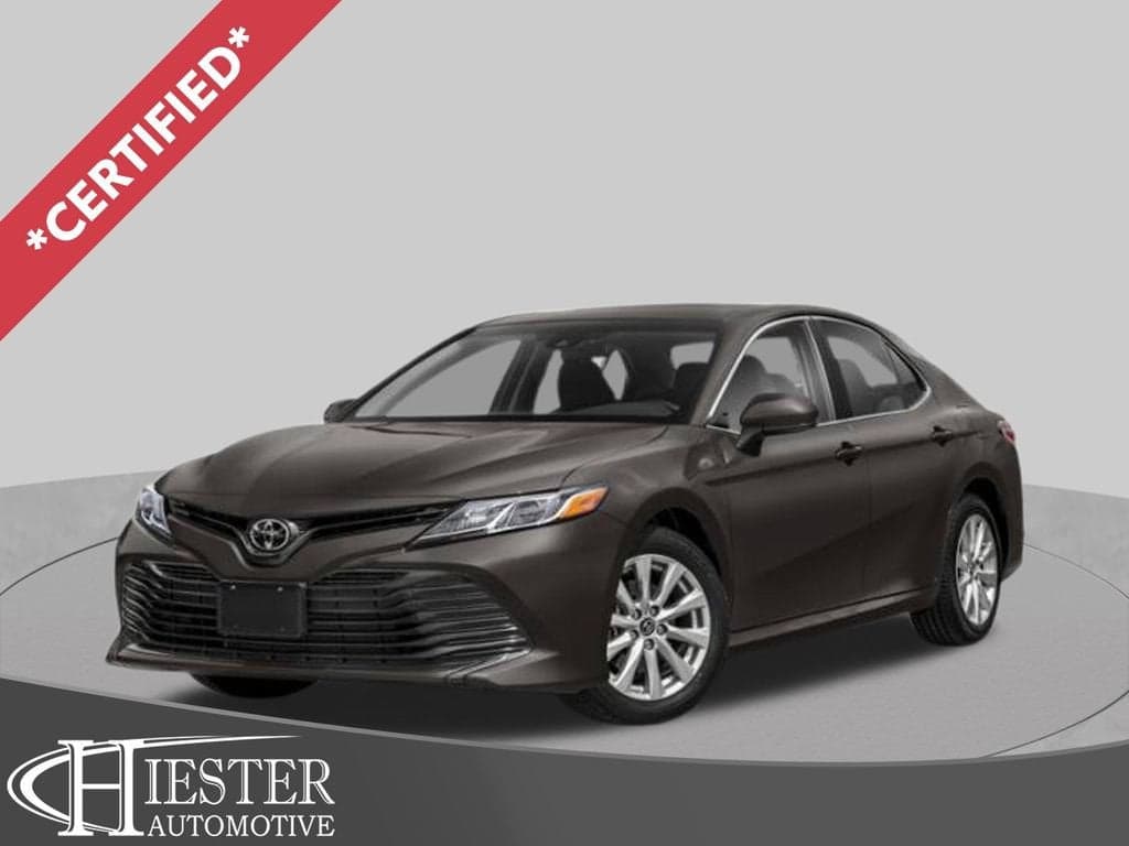 2020 Toyota Camry LE — photo 1 of 3