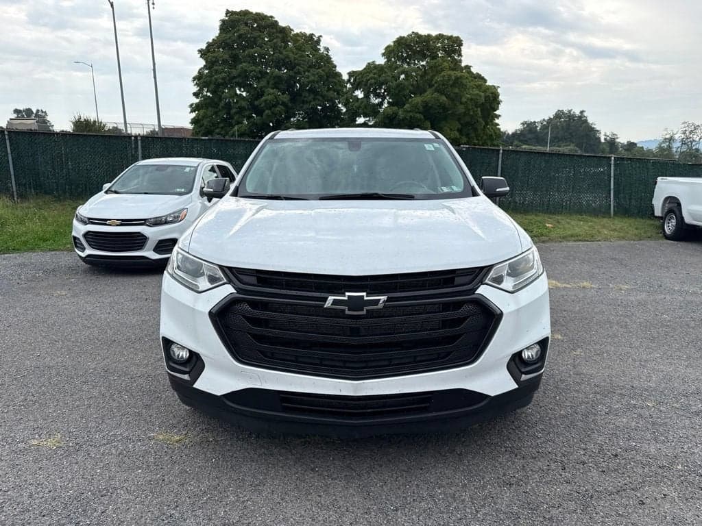 2021 Chevrolet Traverse LT Cloth — photo 1 of 21