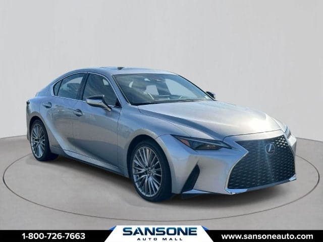 2022 Lexus IS Base — photo 1 of 5