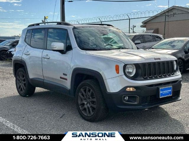 2016 Jeep Renegade Latitude — photo 1 of 5