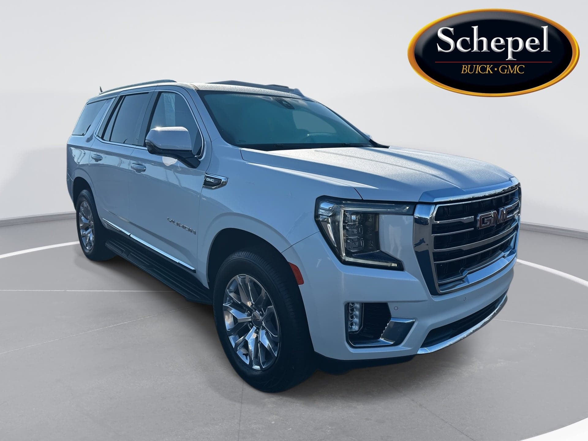 2022 GMC Yukon SLT — photo 1 of 24